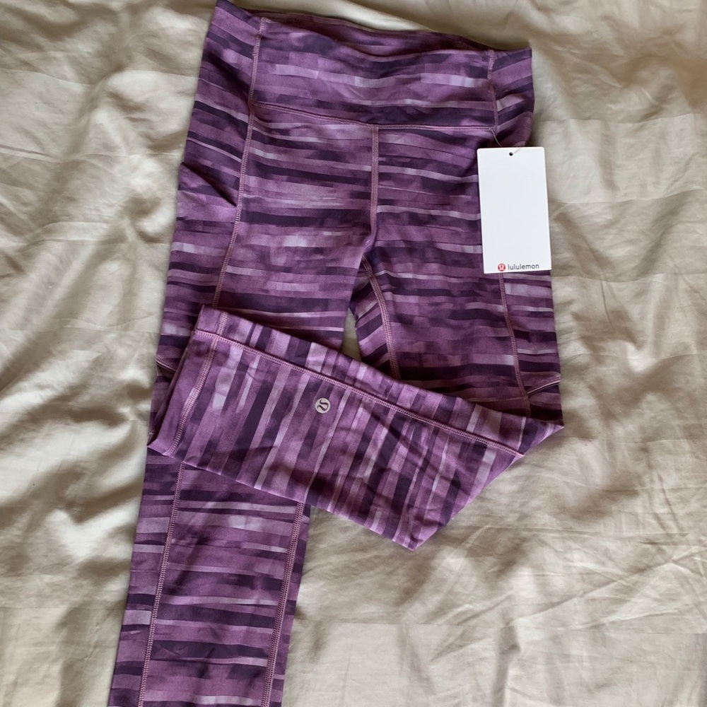 Lululemon cropped leggings size 4